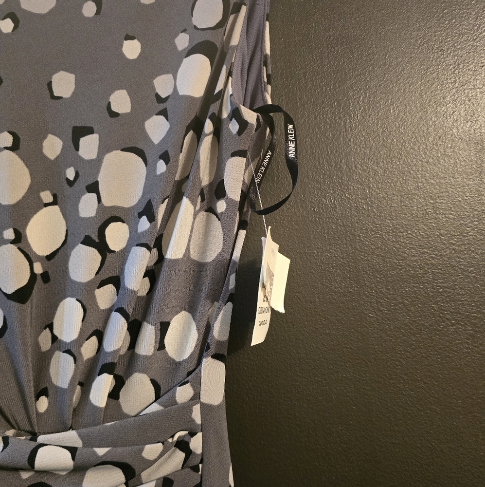 NWT Anne Klein Gray and White Patterned Dress - Picture 3 of 3